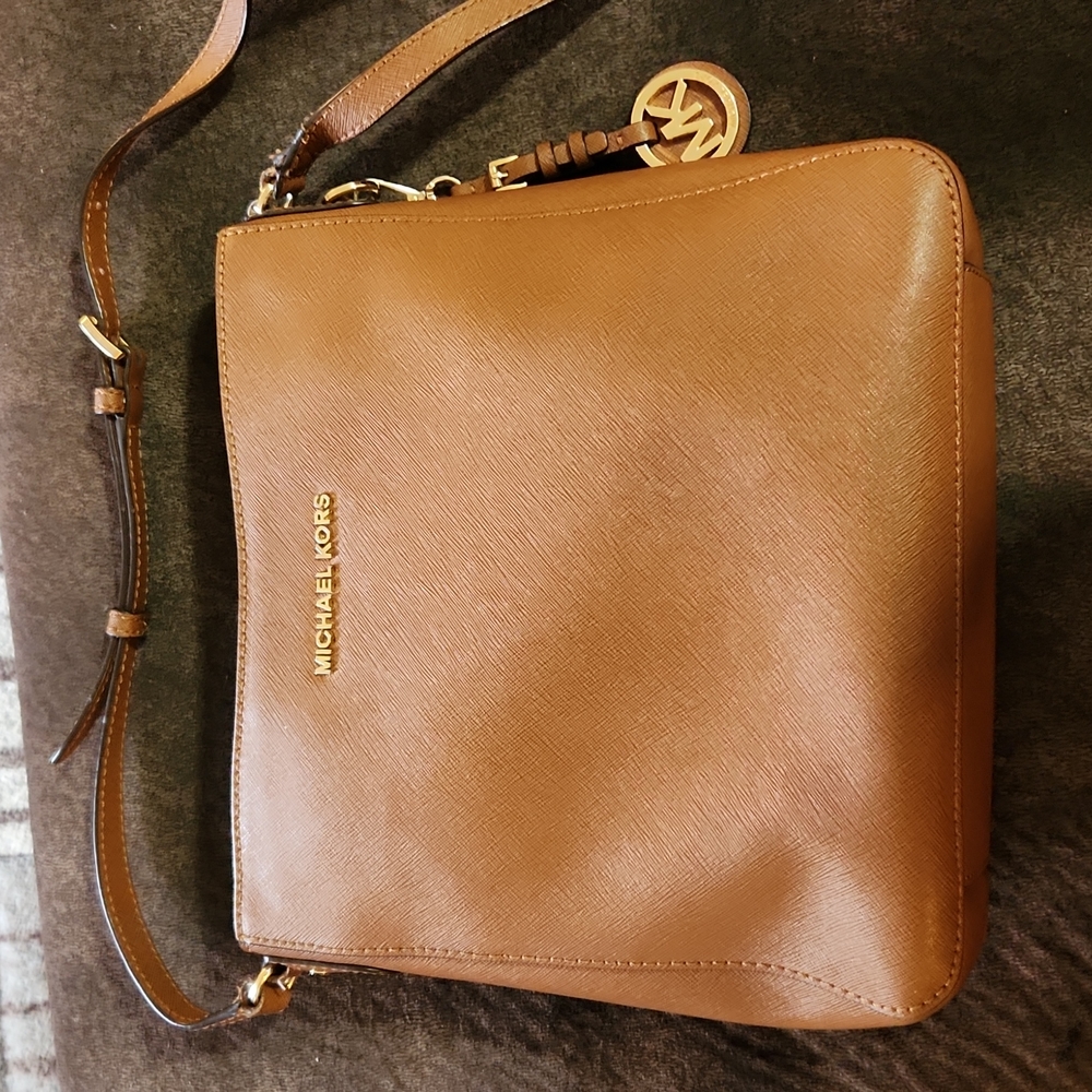 Michael Kors Crossbody